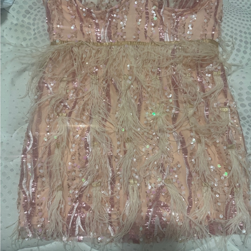 Elegant Pink Strapless Feather Dress - Picture 10 of 12